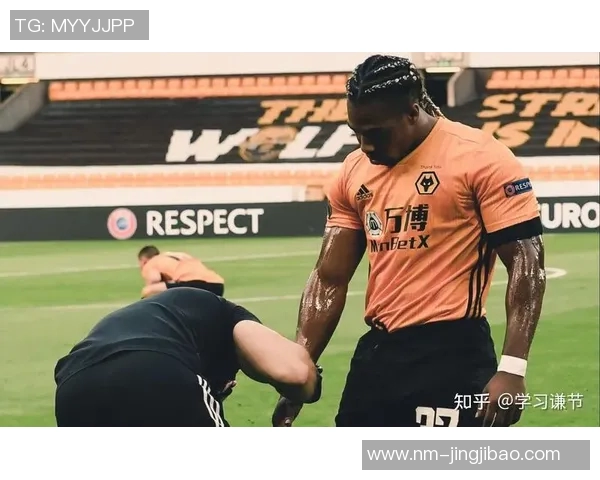 顶级球星亲自示范足球技巧 快速提升你的球技水平