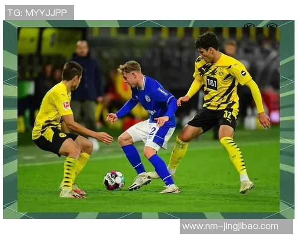 四大足球巨星齐聚一堂，足坛传奇风采尽显，激烈对抗震撼赛场